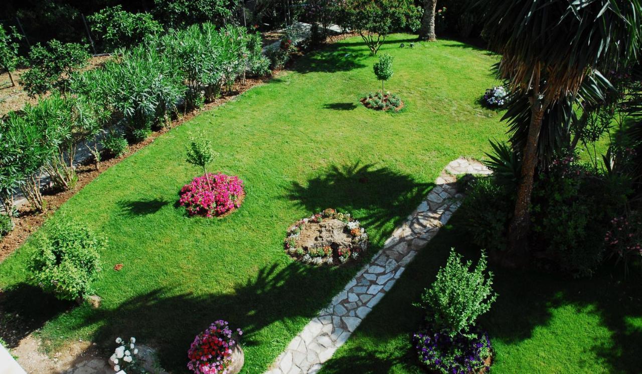 Corfu Club Apartments Гоувия Экстерьер фото