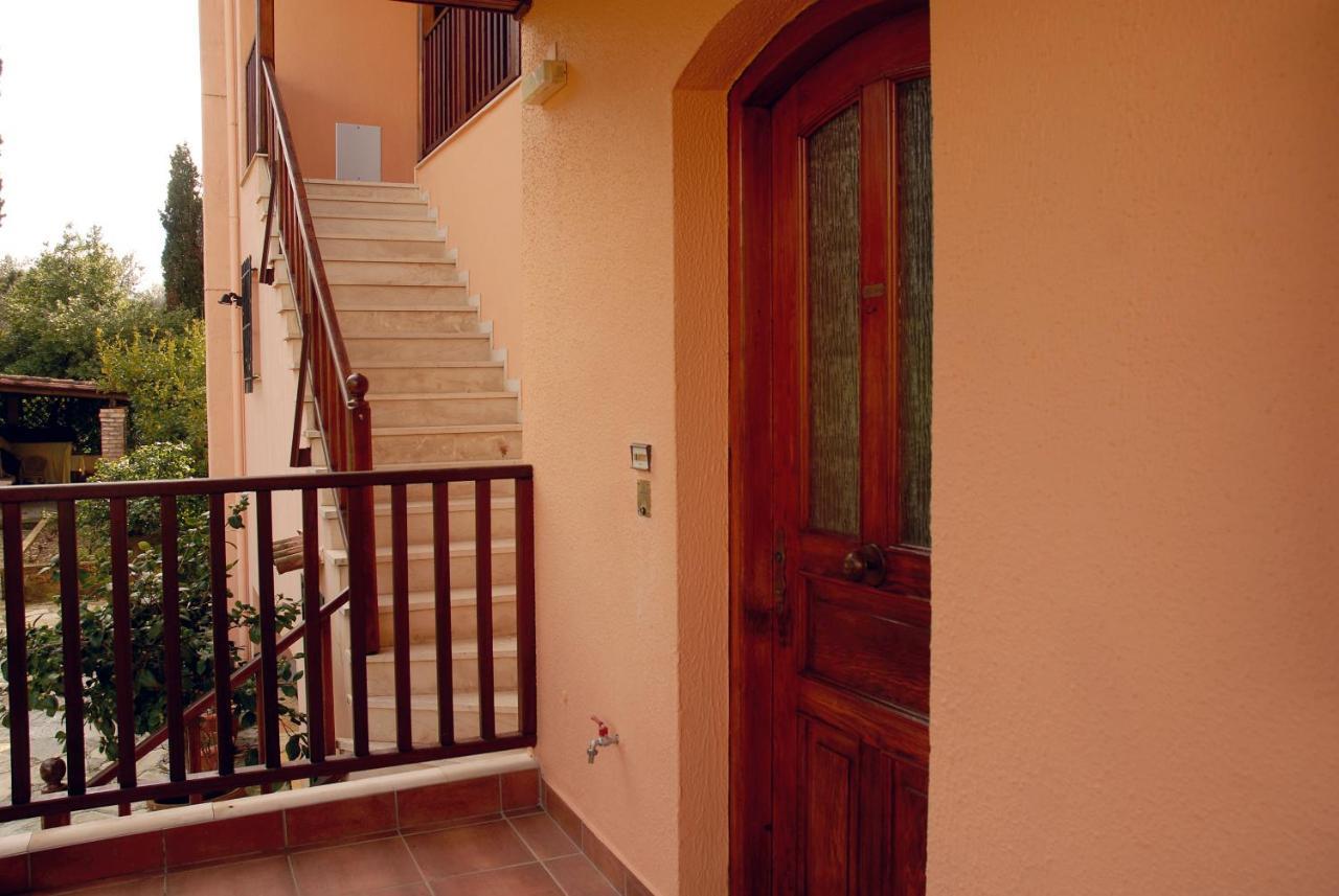 Corfu Club Apartments Гоувия Экстерьер фото